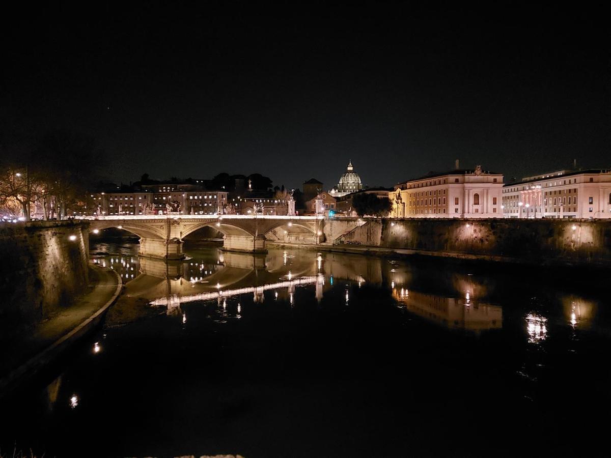 ローマPantofola Del Papa Luxury At Vaticanアパートメント エクステリア 写真