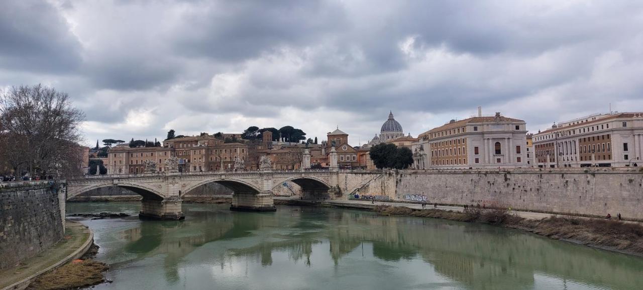 ローマPantofola Del Papa Luxury At Vaticanアパートメント エクステリア 写真
